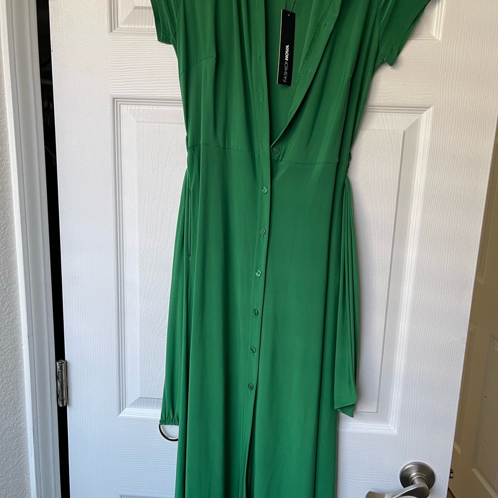 Fashion Nova Vibrant Green Maxi Dress